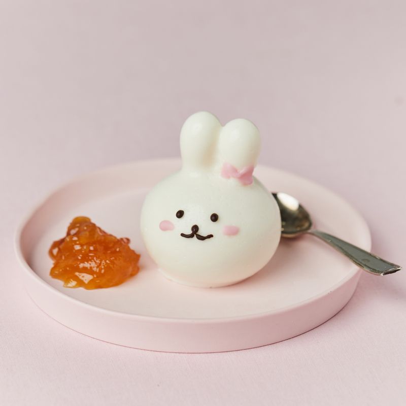기호에 따라 블루베리 콤포트, 커피 등을 곁들여 맛있게 즐겨주세요.