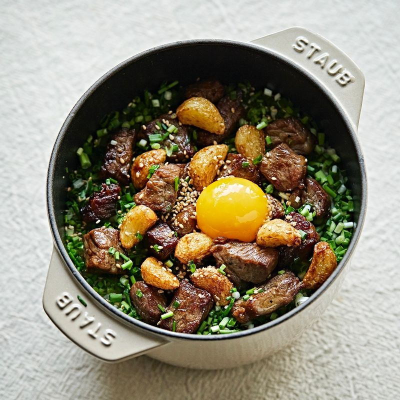 한우,설로인,스테이크,솥밥,솥밥추천,솥밥종류,스테이크솥밥레시피,스테이크솥밥,스테이크솥밥만드는법,스테이크굽는법,채끝쌀,마늘