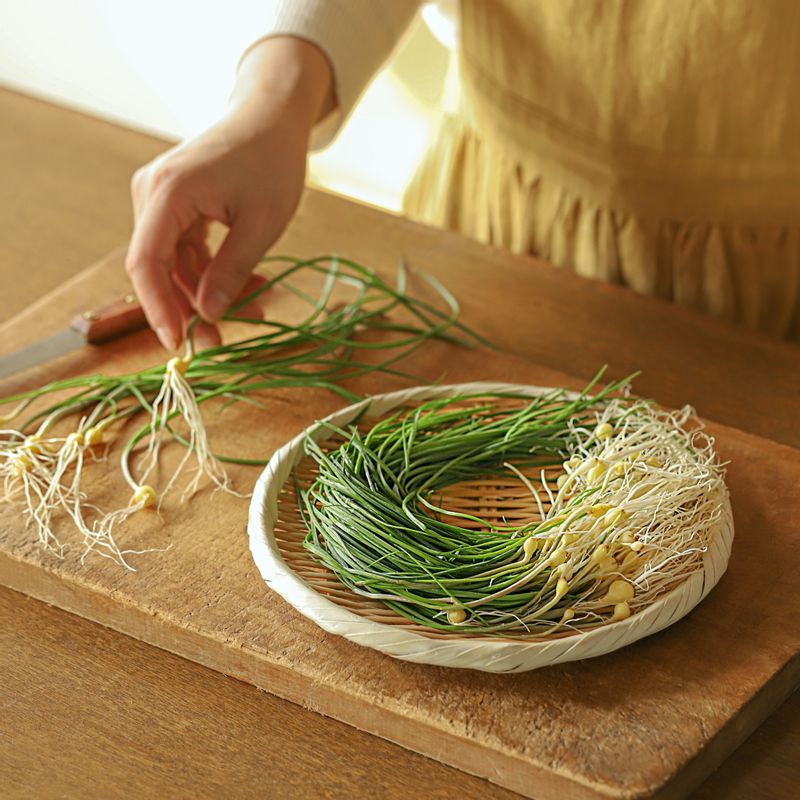 달래장을 위한 재료 이미지로 달래,간장,고춧가루,설탕,다진 마늘 등으로 구성 되어있습니다.