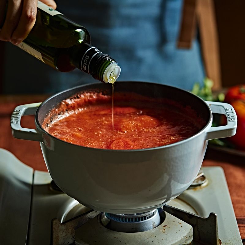 올리브오일을 넣어서 흡수율을 높이고 소금을 넣어 단맛을 올려주세요.