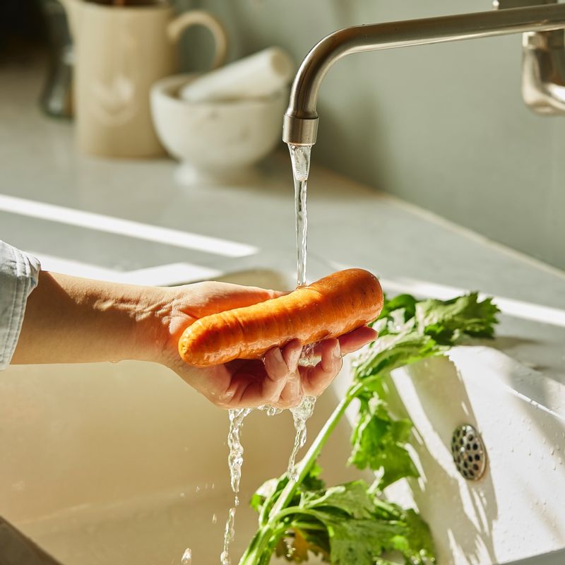 감자, 당근, 샐러리는 깨끗이 씻어주세요.