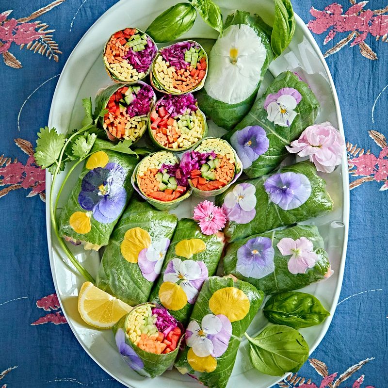 소스에 곁들여 맛있게 즐겨주세요.