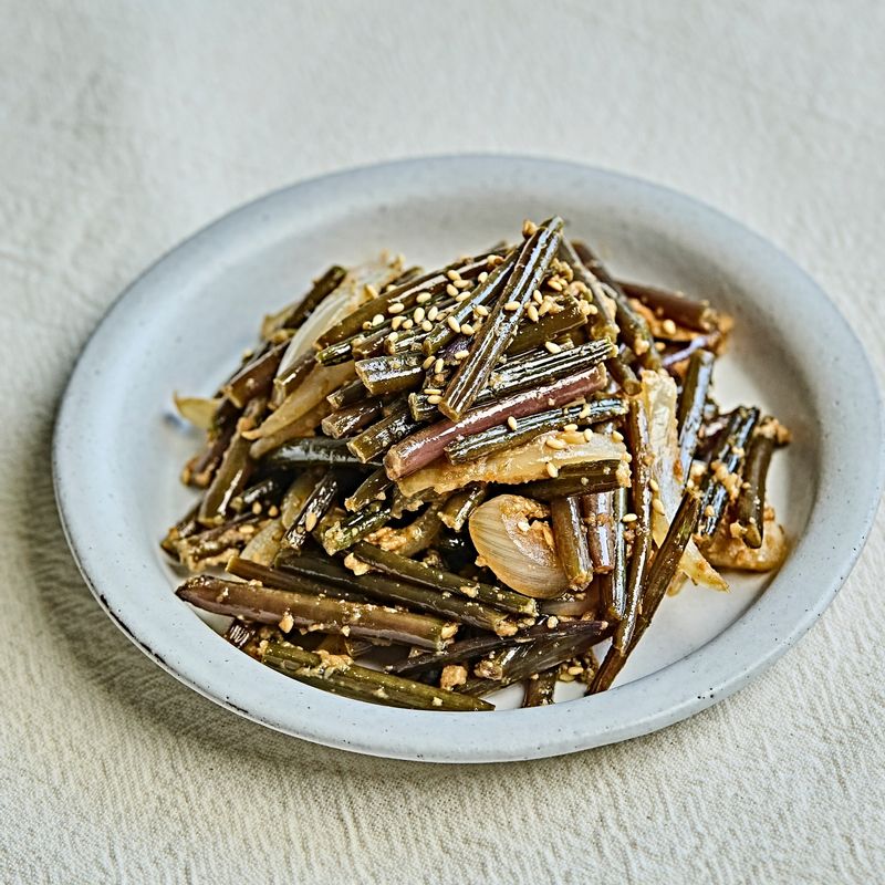 고구마줄기볶음,들깨볶음,밑반찬추천,여름반찬, 구수한반찬,제철채소요리,정갈한반찬,통채루레시피