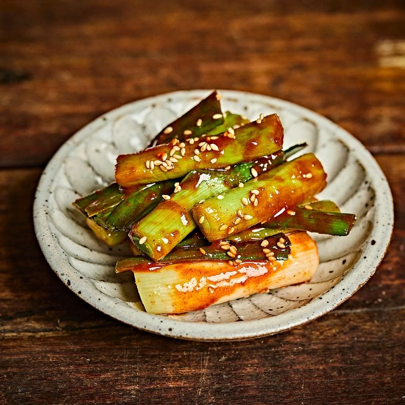 잎마늘무침, 봄나물요리, 잎마늘요리, 초고추장무침, 매콤한반찬, 향긋한봄반찬, 간단무침요리, 제철반찬