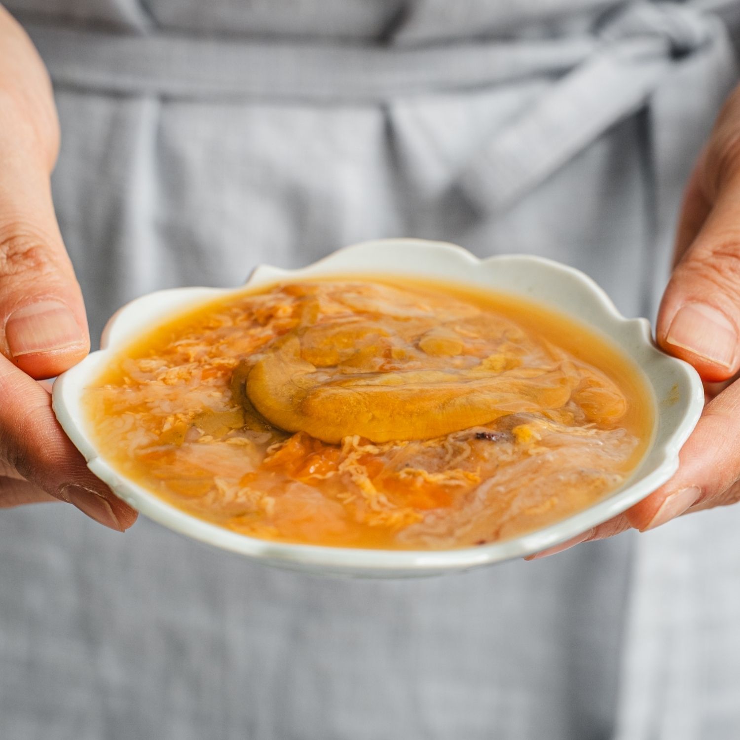 고노와다 덮밥을 위한 재료 이미지로 밥,고노와다(해삼내장),송송 썬 쪽파,감태가루,참깨 등으로 구성 되어있습니다.