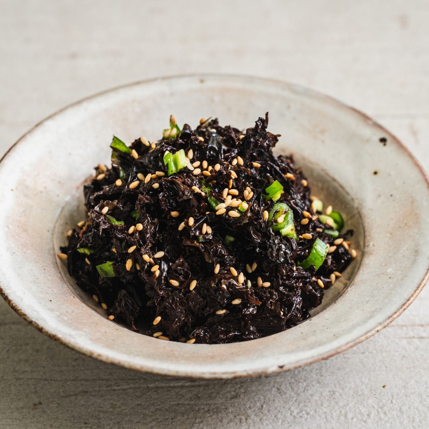 접시에 담아 맛있게 즐겨주세요. 