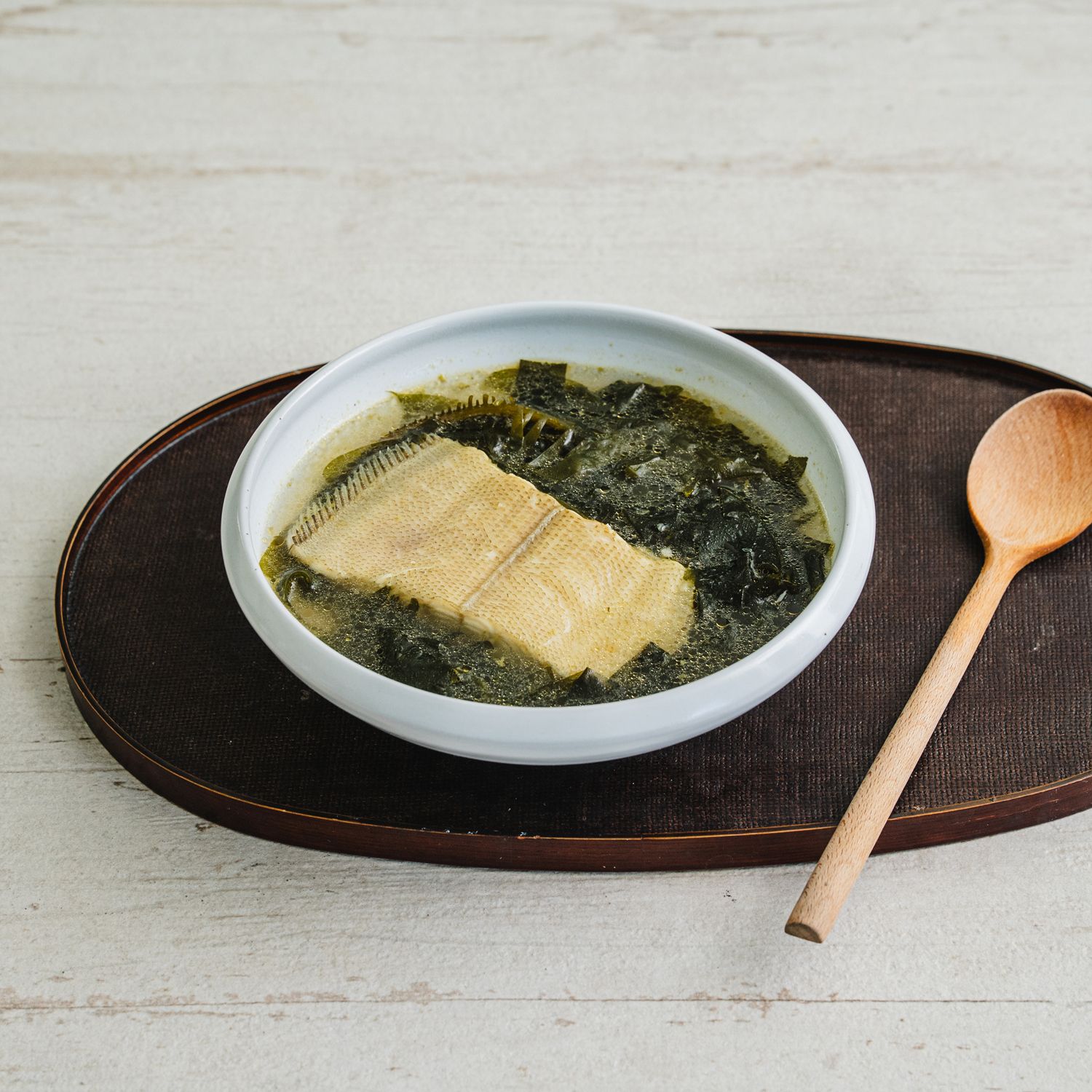 그릇에 담아 밥과 함께 맛있게 즐겨주세요. 
