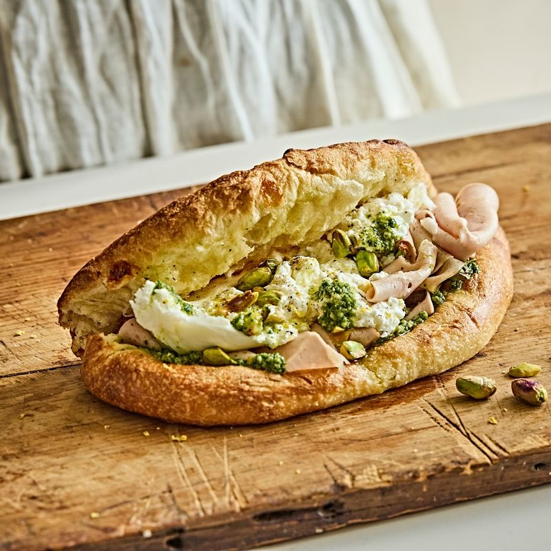 모르타델라샌드위치, 이탈리아샌드위치, 부라타치즈, 피스타치오, 브런치메뉴, 간단요리, 홈카페