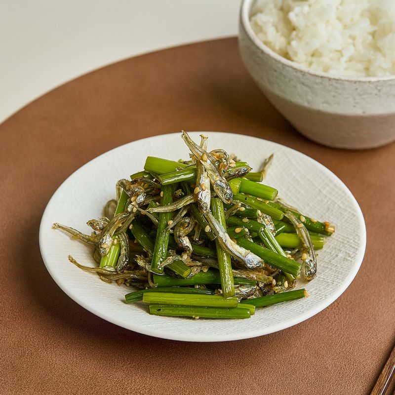 마늘쫑, 마늘종, 마늘종멸치볶음, 밑반찬, 집반찬, 도시락반찬, 멸치볶음, 마늘쫑요리, 한식반찬, 밥반찬, 초간단반찬, 반찬레시피