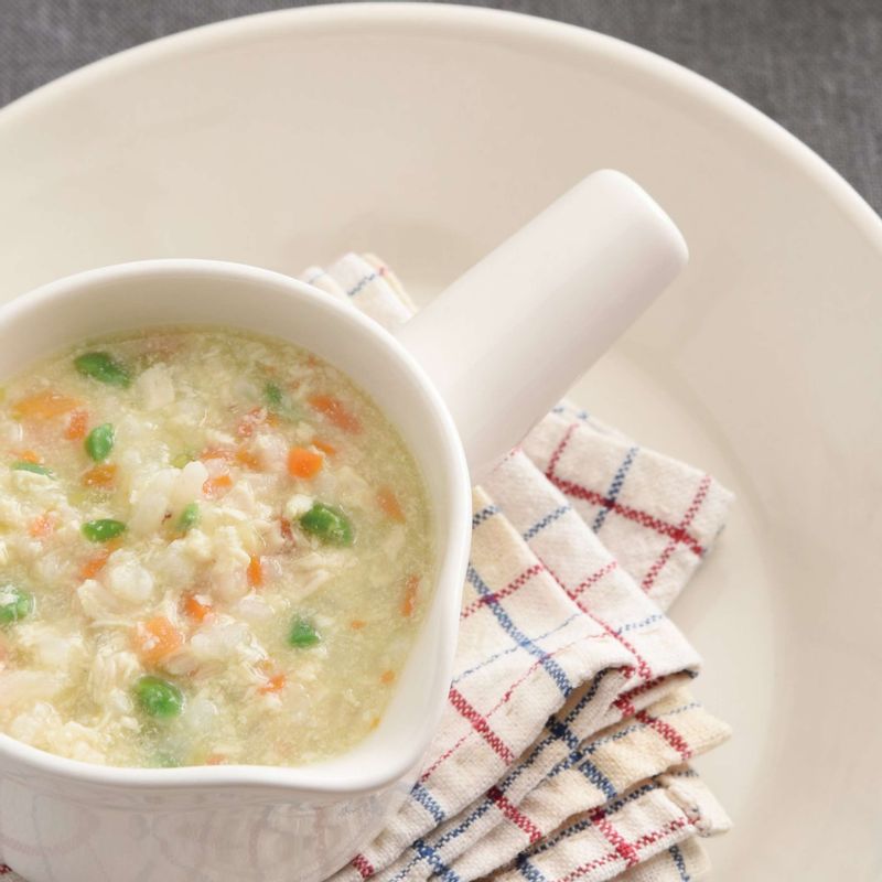 닭가슴살무른밥을 위한 재료 이미지로 진밥,연두부,당근,완두콩,닭 가슴살 등으로 구성 되어있습니다.