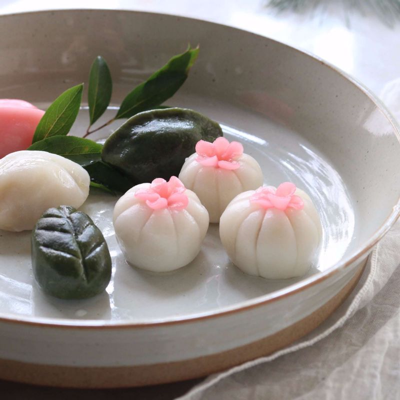 예쁘게 완성된 송편을 맛있게 즐겨주세요.