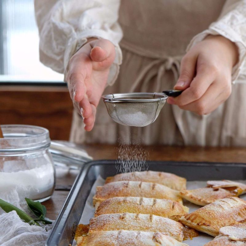 기호에 따라 슈가파우더를 뿌려 즐기셔도 좋아요.