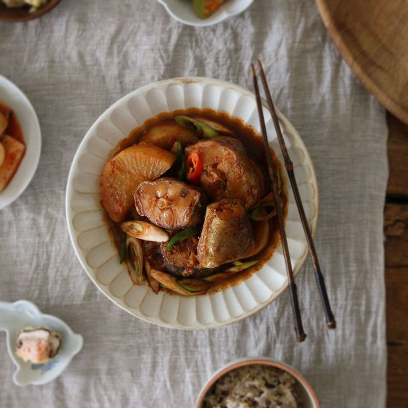 따뜻할 때 밥과 함께 즐겨주세요.