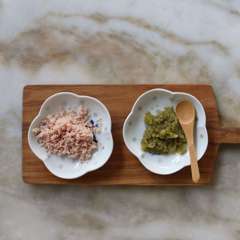 슬라이스햄과 피클은 곱게 다져주세요.