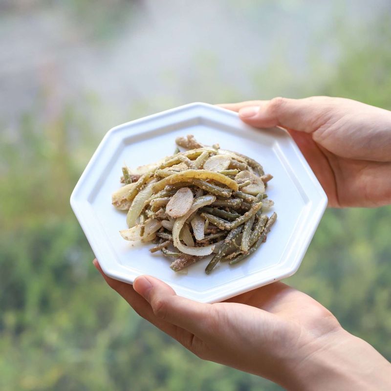 간은 기호에 맞게 소금을 넣어 맞춘 후 따뜻한 밥과 함께 즐겨주세요.
