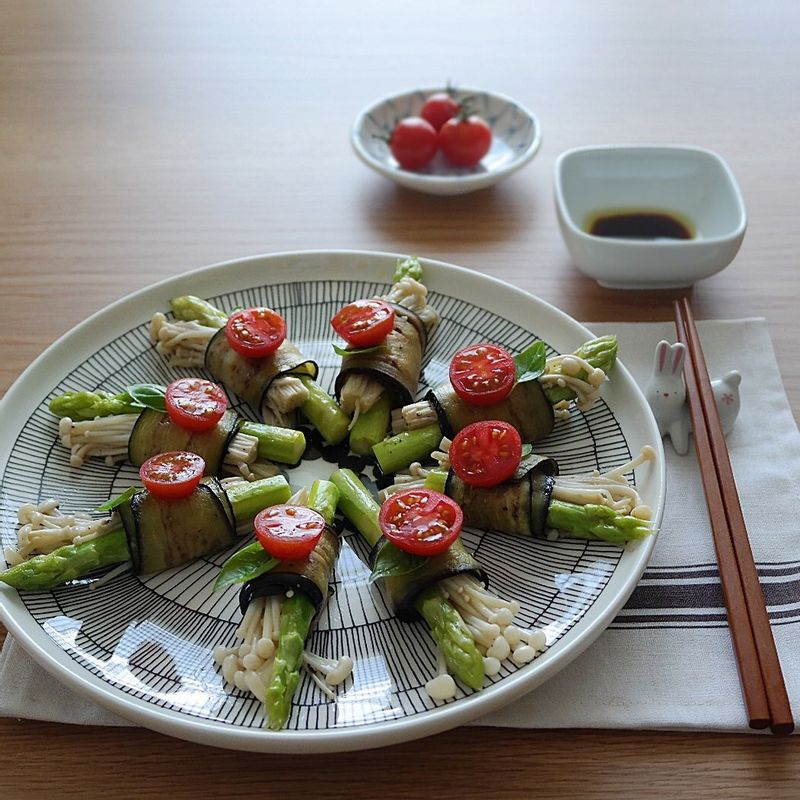 완성된 요리를 그릇에 담아 마무리해주세요.