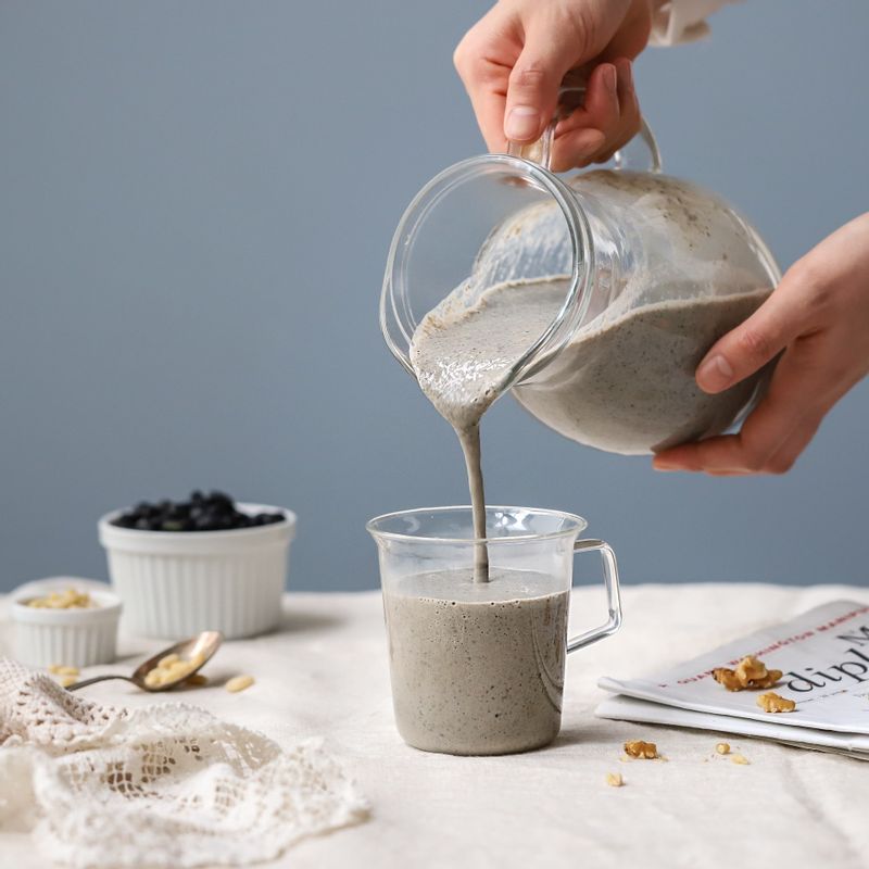 냉장고에 보관해 시원하게 드시는 걸 추천드려요.