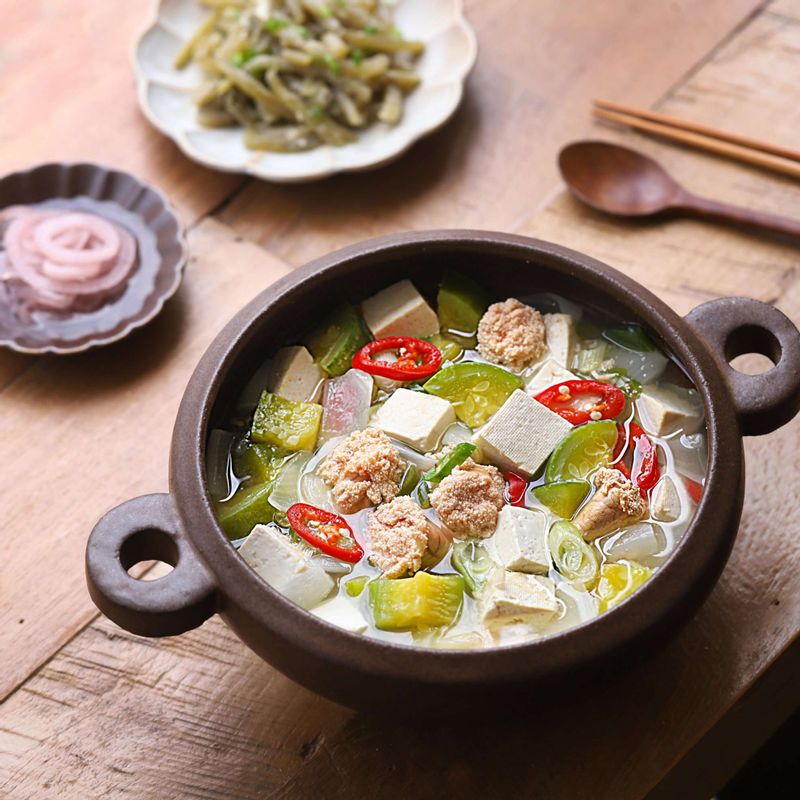 완성된 명란두부찌개를 맛있게 즐겨주세요.
(부족한 간은 약간의 소금이나 새우젓으로 가감해서 간을 맞춰주세요.)
