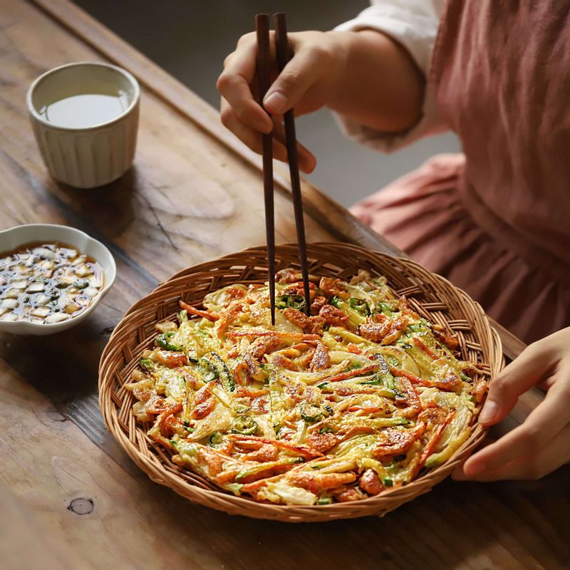 초간장을 곁들여 맛있게 즐겨주세요.