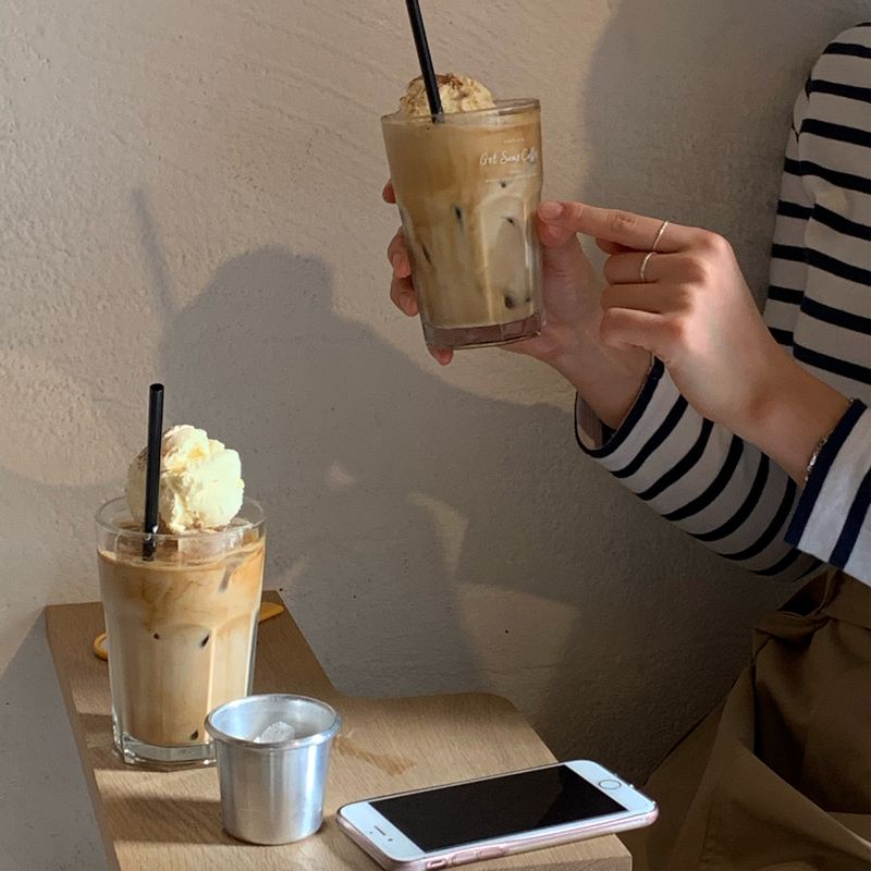 더운날엔 아이스크림라떼가 최고예요🍦
 시원하구 달달하구 행복하구우🧚🏻✨  #라떼 #아이스크림라떼 #아이스 #커피 #커피