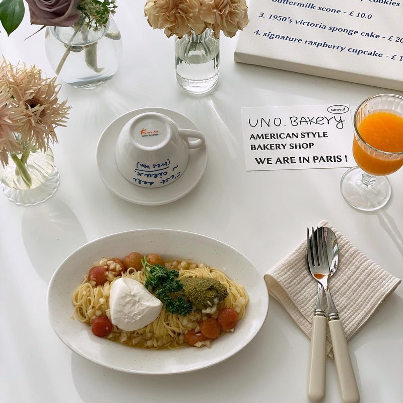 상큼한 토마토 마리네이드와 부라타 치즈 조합은 너무나 잘 어울리죠 !
거기에 바질페스토 한스푼 더해주면 금상첨화 😚 여름철 입맛 없을때 상큼한 콜드파스타 추천 드려요 🙆♀️ #토마토콜드파스타 #콜드파스타 #부라타치즈요리