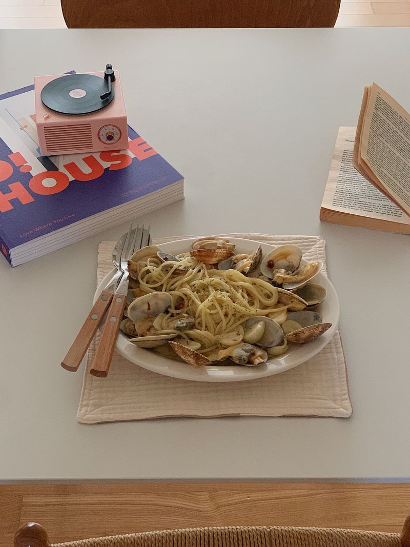 바지락을 넣어 만든 봉골레 파스타에요 평소 파스타를 좋아해서 귀찮지만 정성들여 만들었어요 #파스타 #봉골레파스타 #스파게티 #바지락파스타 #바지락 #봉골레