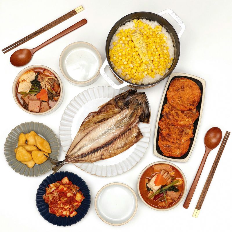 달콤한 초당옥수수를 이용하여 솥밥을 만들어봤어요.  #초당옥수수솥밥 #초당옥수수 #집밥 #옥수수밥 #옥수수요리 #솥밥 #옥수수