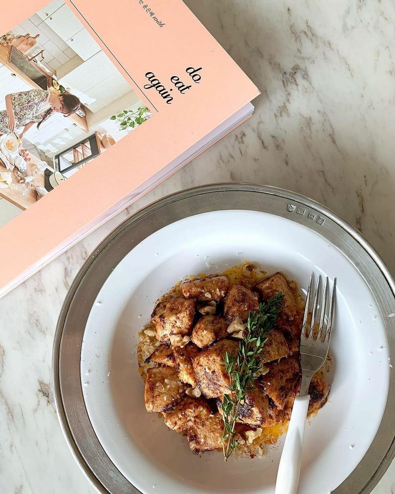 #닭가슴살카옌페퍼구이 #윤은혜요리 #홈파티 #홈쿡 #온더테이블