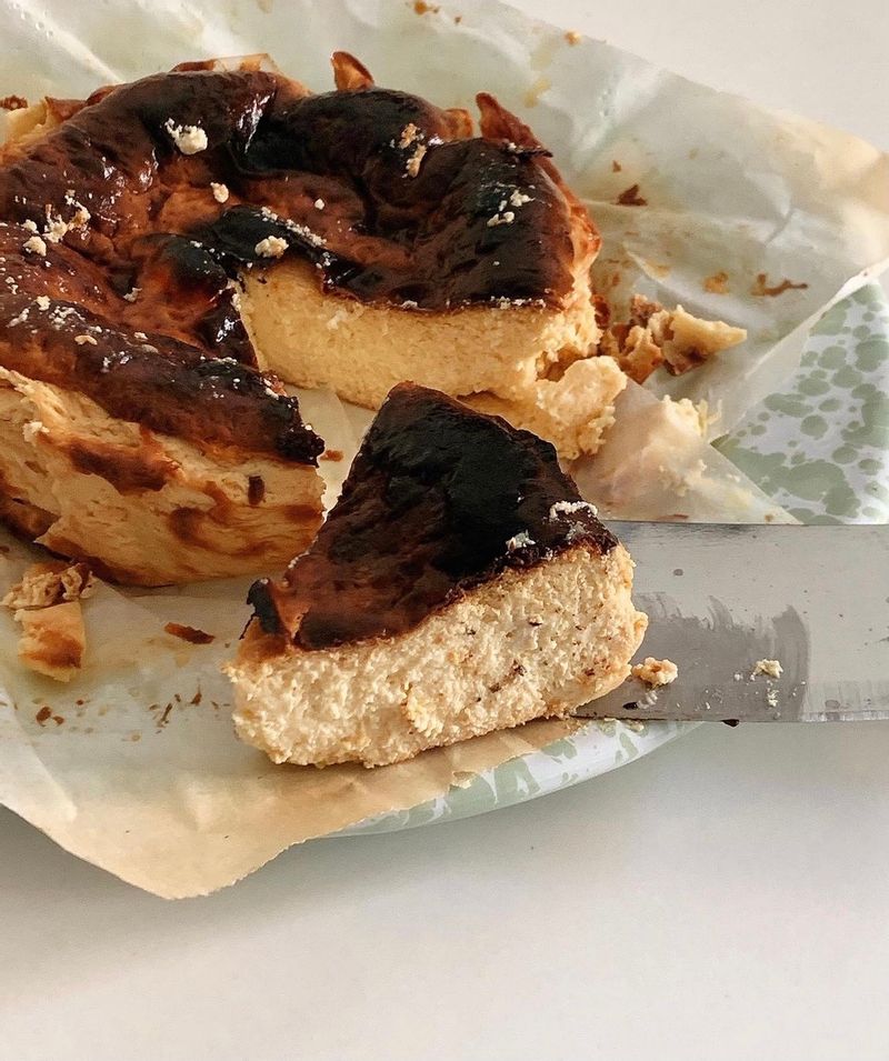 #바스크치즈케이크 #두유치즈케이크 #두유 #노밀가루 #홈카페 #치즈케이크