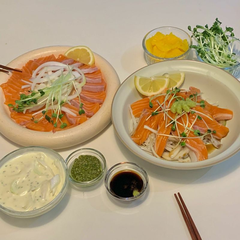 신선하고! 맛있었어요!! 배송도 바로 오구! 당일날 회로도 먹고 연어장도 담았어요 나머지는 얼렸어요 레시피 보고 스테이크 해먹을려규요 ㅎㅎ #연어