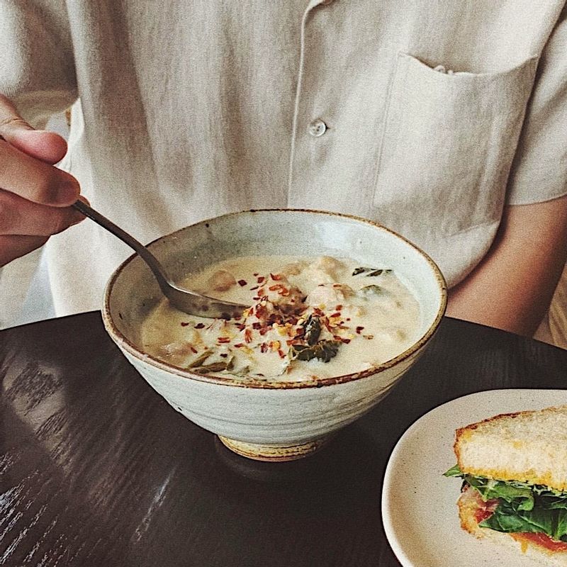 이탈리안 웨딩 스프. 이름부터 근사한 이 스프는 야채와 고기가 환상의 조화를 이루었다고 해서 붙여진 이름이에요. 비오는 날에 따뜻한 수프 같이 만들어 먹어요!  #이탈리안웨딩수프 #수프 #soup