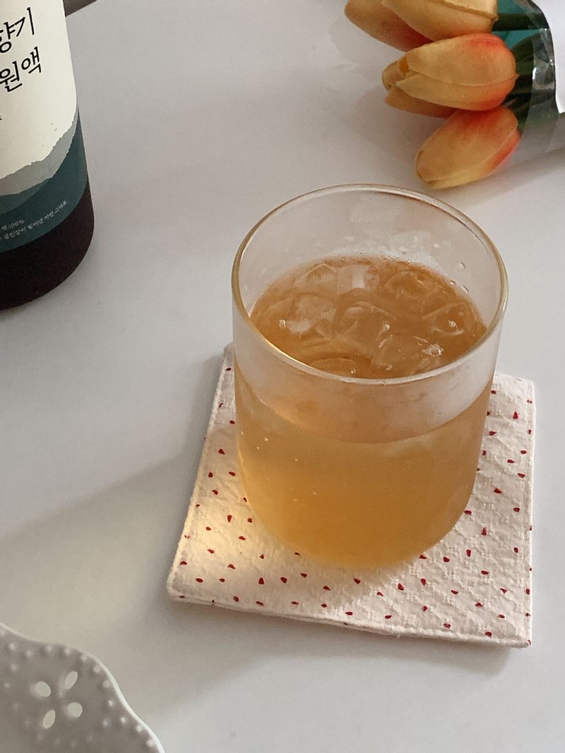 하동 매실청
더운여름 시원하게 타마시니 갈증해소되고 정말 좋아요. 요즘 필수템! #매실원액 #매실청 #매실에이드 #매실