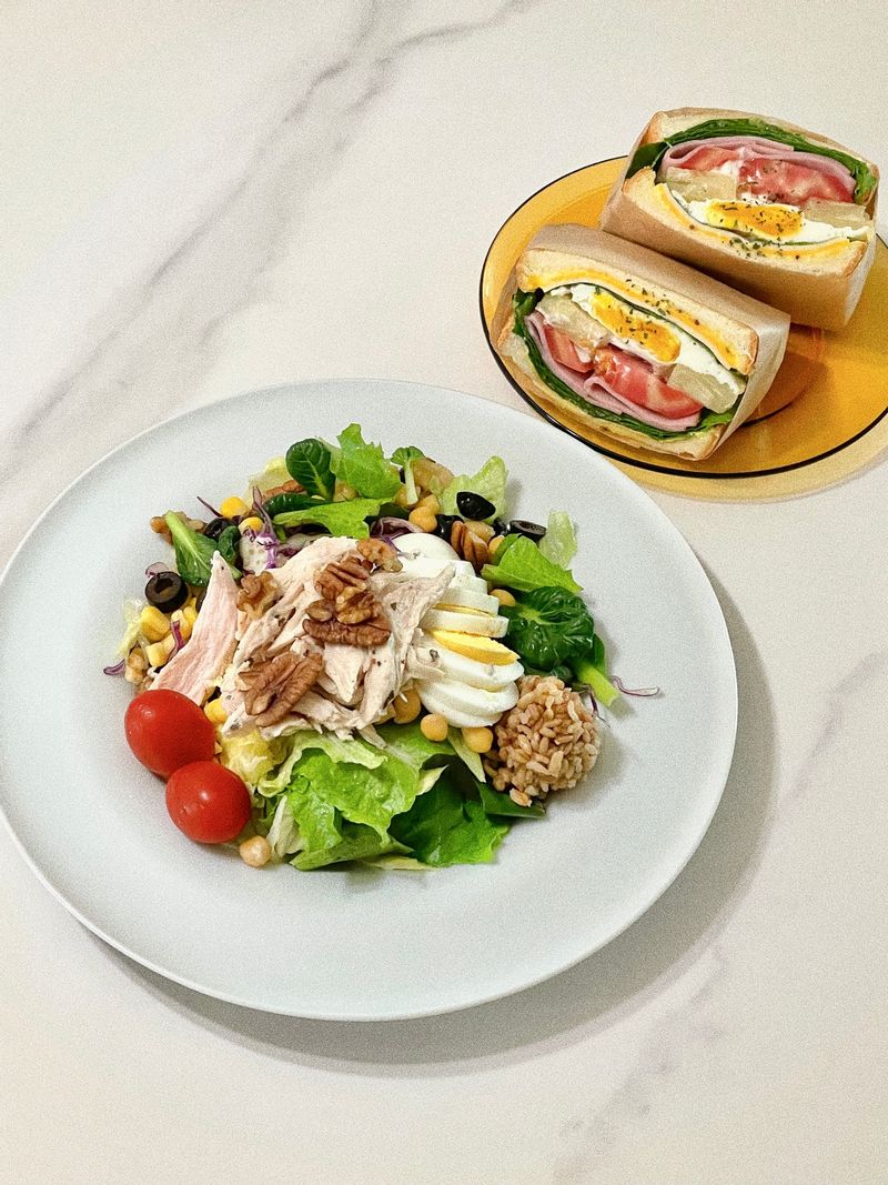 일주일에 2~3번 정도는 클린하게 먹기🥗
이건 저와의 약속이에요🥲 #샐러드 #클린식 #다이어트식 #닭가슴살샐러드