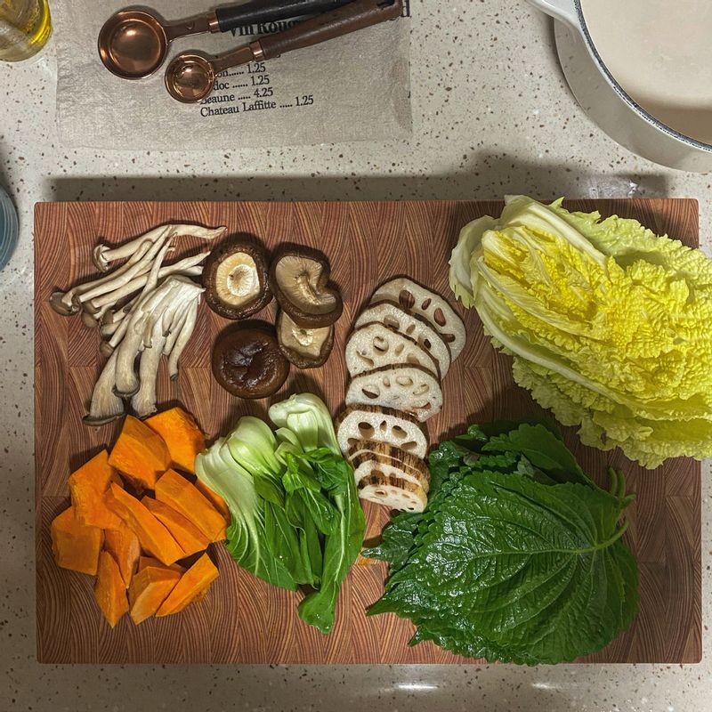 요리하는 즐거움💛 맘에 쏘옥 드는 도마 발견!! 요리할 때마다 기분이 좋아요~ #저녁 #요리하는즐거움 #살림은장비빨