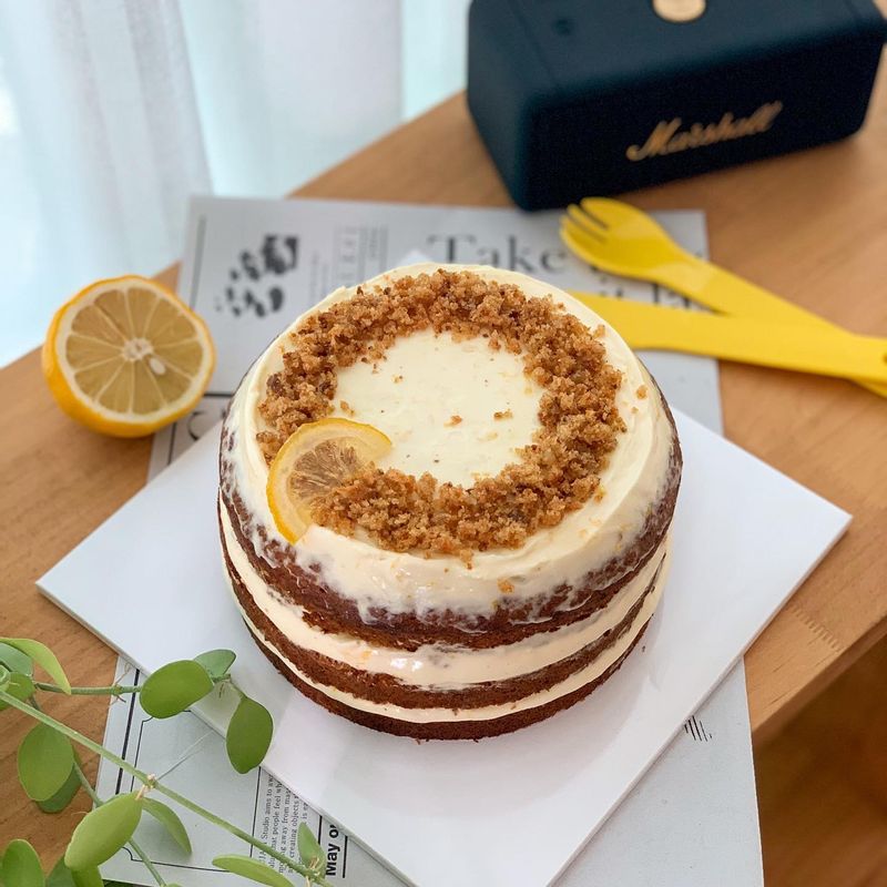 소중한 사람의 생일에 선물과 함께 전달했답니다😊