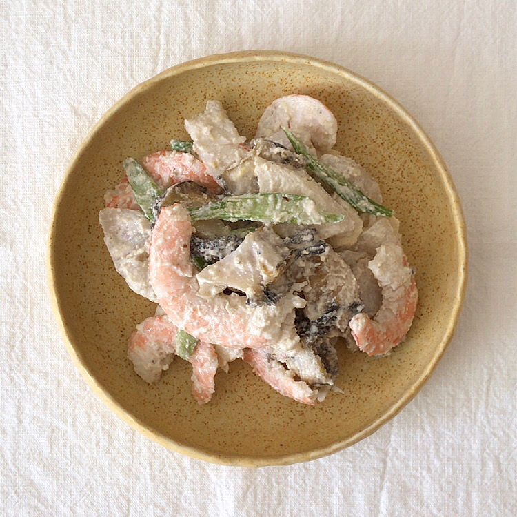 새우,전복,관자가 듬뿍 들어간 엄마표 잣샐러드🤍 #샐러드 #홈쿡 #온더테이블