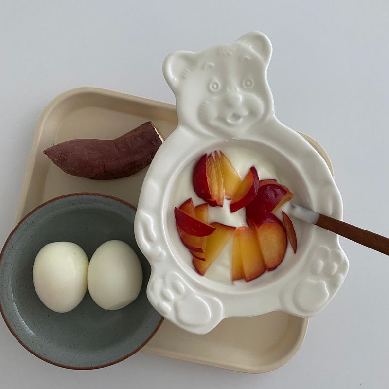 헬린이의 아침은 가볍게, 계란 두개와 고구마 요거트! . 우리의식탁에서 사서 가장 잘쓰는 아이템이 있는데 바로 계란찜기예요! . 물양만 맞춰 넣으면 내가 원하는 정도로 쪄지니 아주 만족하면서 사용하고 있어요! #아침 #다이어트 #계란찜기 #요거트