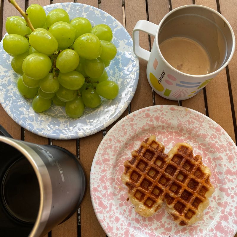 달콤한 샤인머스켓에 커피까지 😋😋😋