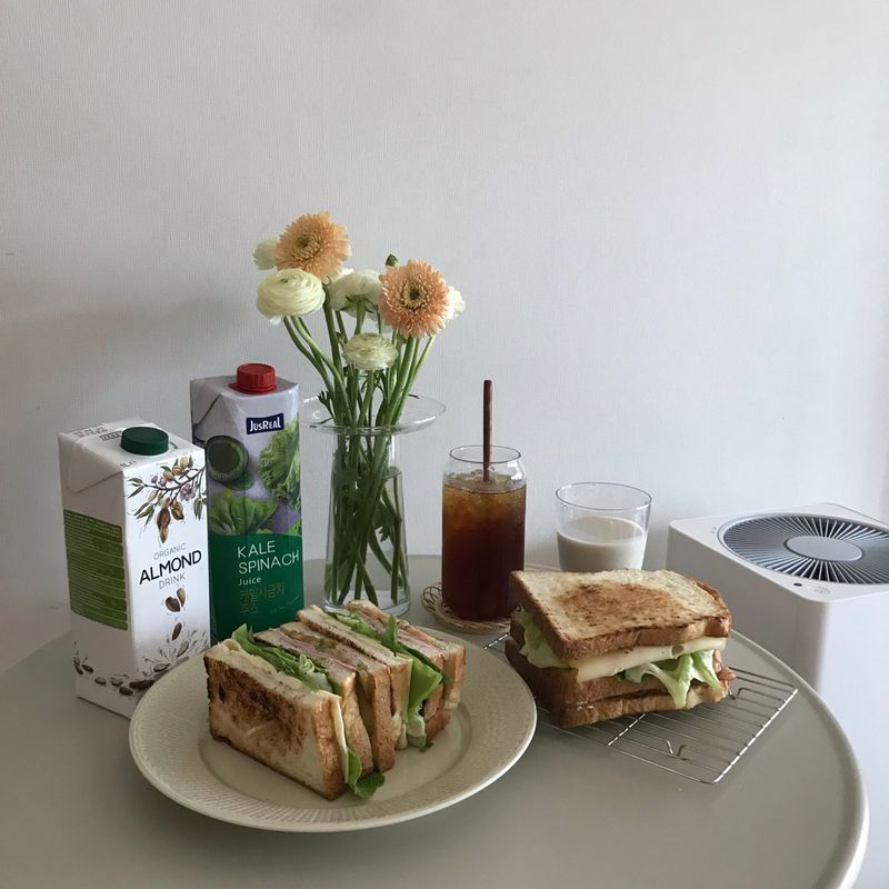 샌드위치로 시작 되는 아침🥪 , #홈브런치 #홈카페 #온더테이블 #아침식사 #샌드위치