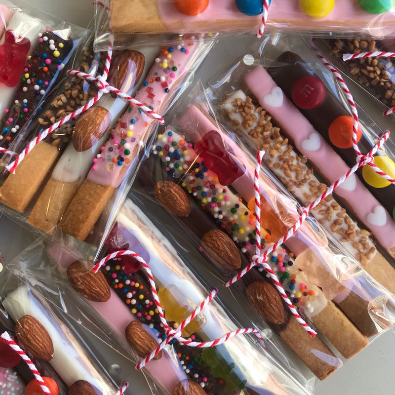 오늘은 11월 11일 빼빼로 데이🙂 , 수제빼빼로 #온더테이블 #홈카페 #홈디저트 #베이킹 #빼빼로 #홈베이킹 #디저트