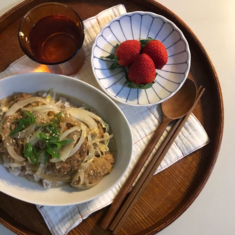 오늘 저녁메뉴는🙂 , 가츠돈부리🥢  #한그릇요리 #냉털 #집밥 #온더테이블 #혼밥 #돈까스덮밥 #가츠돈부리