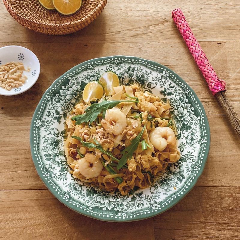 두부면을 너무 좋아해서 포두부로 면만들어 두부 팟타이 야채와 새우 조화 너무 맛있어요 #두부면팟타이 #온더테이블 #감성키친템