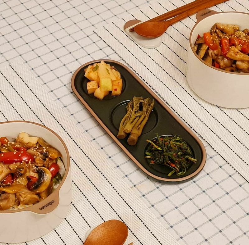 부추김치, 두릅장아찌, 깍두기와 함께 맛나게 먹었어요 😊