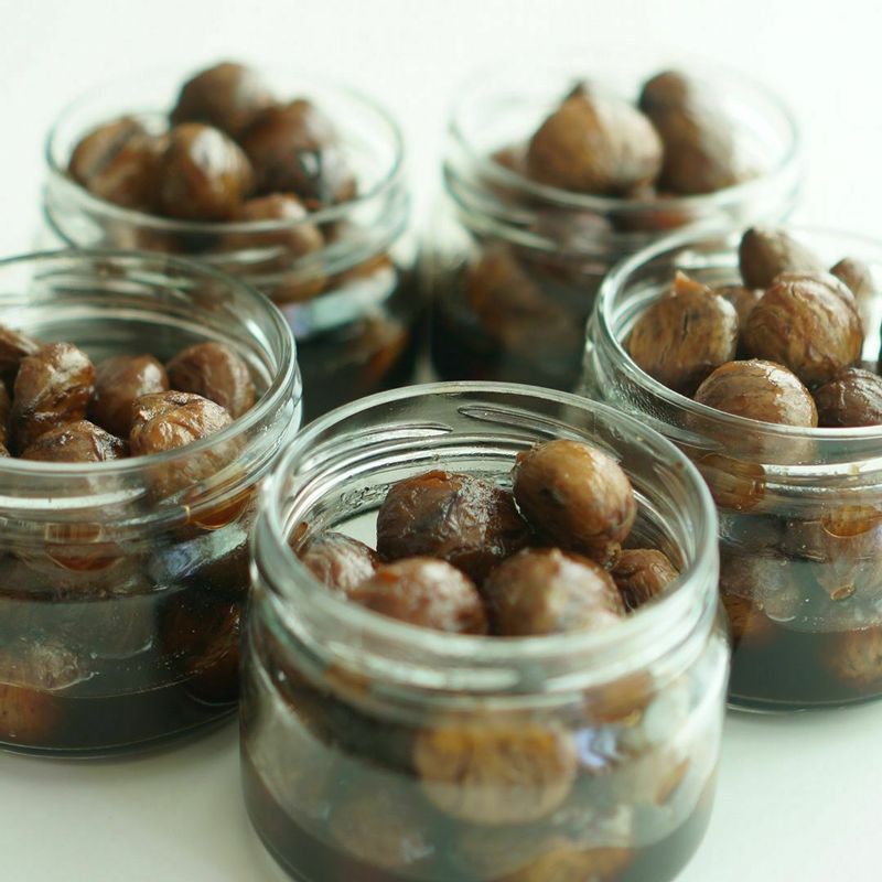 리틀포레스트처럼... 익어가는 가을에 만들어 첫 눈 올 때 먹는 밤조림 만드세요. 간식, 토핑, 스프레드 등으로 활용하기 좋습니다 #홈까페 #달달구리 #밤요리 #밤조림 #보늬밤