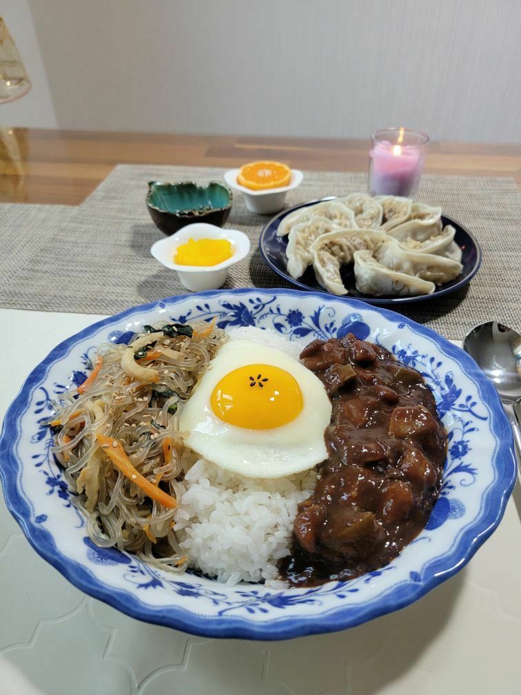 #갈비만두 #잡채짜장밥 #짜장밥 #혼밥 #한그릇요리 #중식메뉴