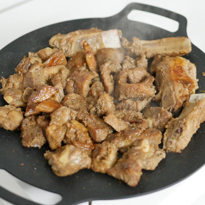 그리들에 수제갈비 구웠어요 :) 노릇노릇 너무 맛있게 구워지더라구요 ^^