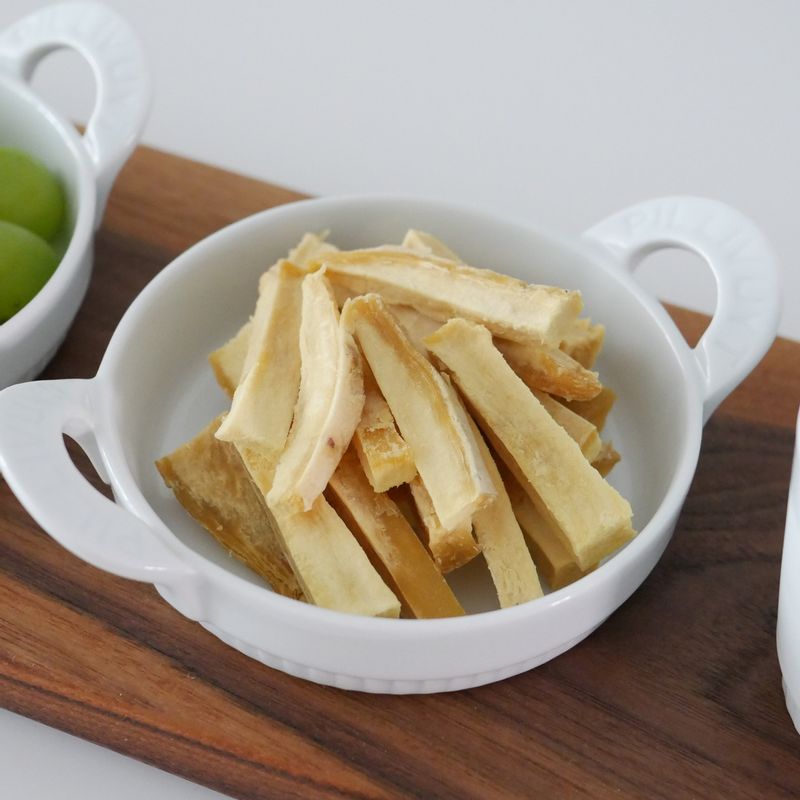 첨가물 없이 고구마만 오븐에 돌렸어요 :)