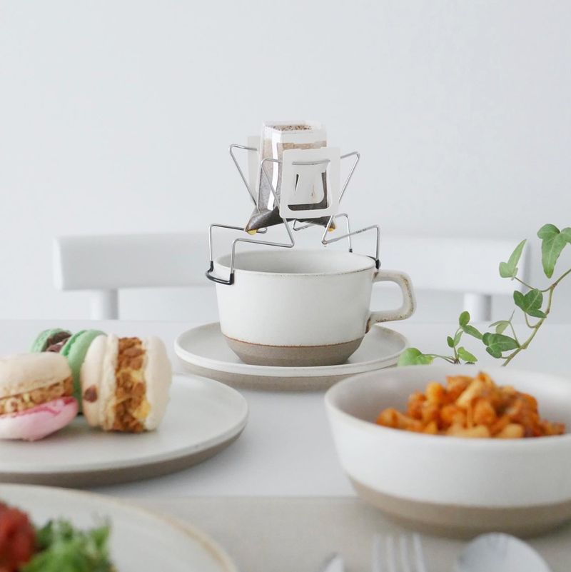 홈카페 :) 아침에 내리는 드립커피 향이 온집안에 가득 :) #홈카페 #드립커피 #드립체어 #드립백 #킨토 #킨토머그컵 #킨토테이블웨어