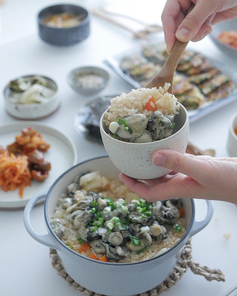 양념간장 만들어서 슥슥 비벼서 고소한 김에 싸 먹으면 너무 맛있어요 :)