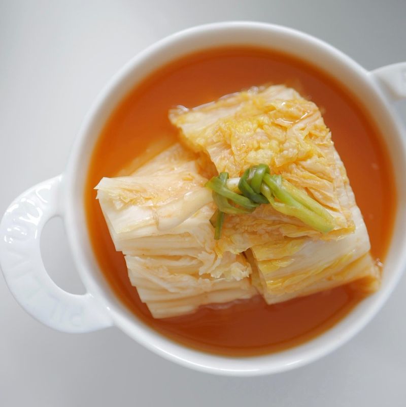 지인분이 보내주신 알배추물김치까지 :)